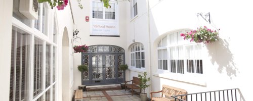 Stafford House Brighton Dil Okulu